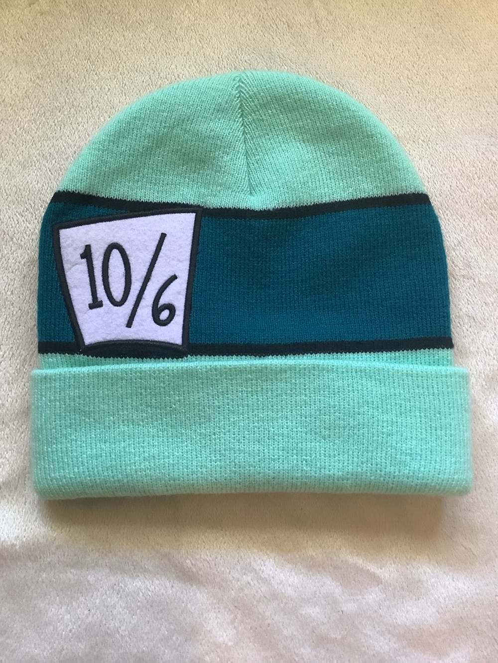Disney’s Alice in Wonderland Mad Hatter 10/6 Adult Beanie